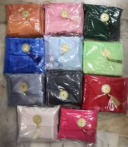 ชุดพรมละหมาดสี่เหลี่ยม 3 ชิ้น/ชุด พร้อมกระเป๋าเก๋ไก๋ ลูกประคำ 99 เม็ด ทำจากมุก ลูกประคำสำหรับสวดมนต์ ซักได้ พกพาสะดวก สำหรับผู้หญิง ใช้ในวันอีด งานแต่งงาน - Product Image 3