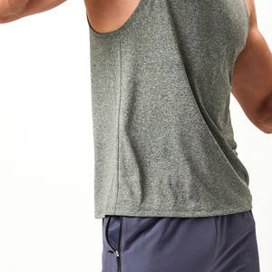 Camisetas sin mangas transpirables de color personalizado para hombre, camisetas sin mangas de algodón de secado rápido con estampado de logotipo personalizado sostenible para hombre - Product Image 5