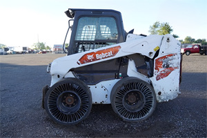 Minicargadora usada 2021 BOBCAAT S62 EPA CE ISO CERTIFICADA con motor diésel con control totalmente hidráulico - Product Image 4