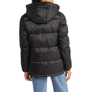 Chaqueta acolchada con burbujas con logotipo personalizado, chaquetas acolchadas transpirables gruesas y cálidas de gran tamaño para invierno, chaqueta acolchada con cremallera a la moda para mujer - Product Image 2