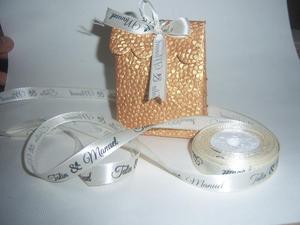 Invitations de remise de diplôme sur mesure en papier recyclé disponibles avec des impressions personnalisées idéales pour la revente par papeterie de mariage - Product Image 6