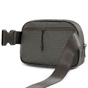 Sac de taille de voyage extérieur avec une grande capacité et des sangles durables - Product Image 2