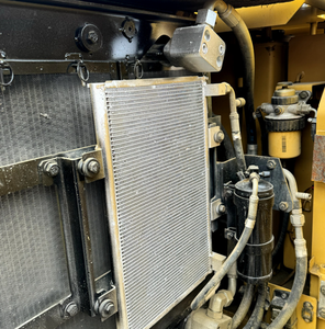 Excavadora Caterpillar 305.5E2 usada de América 5.5TON Buen estado Precio bajo Segunda mano - Product Image 2