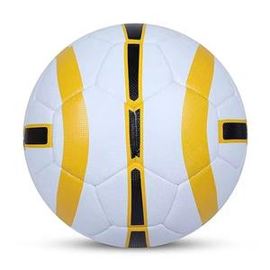 Balones de Fútbol de Cuero PU de Primera Calidad con Logotipo Personalizado, Duraderos, para Entrenamiento Deportivo Masculino, Fabricados en Sialkot - Product Image 1