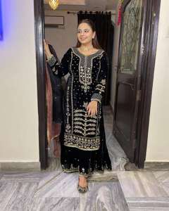 ชุดเดรสผ้ากำมะหยี่ตรานาราแบบ2024สำหรับงานแต่งงานงานปักเรียงตามลำดับงานปาร์ตี้งานแต่งงานของปากีสถาน - Product Image 2