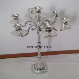 Candelabro de decoración de boda de aspecto atractivo de diseño colgante de cristales y aluminio fundido de la mejor calidad pulido brillante plateado - Product Image 2