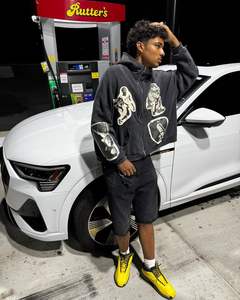 Sweat-shirt à capuche vintage découpé et cousu avec impression graphique, délavé à l'acide, avec patchs lourds personnalisés pour hommes - Product Image 4