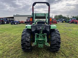 2018 JOHNN 4066M | Tractor agrícola Johnn e 4066M 4X4 a precio barato de venta - Product Image 5