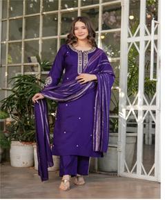 ชุดซาลวาร์ผ้าวิสคอสชานเดอรีแบบดั้งเดิมมีลายปักทำงานสำหรับผู้หญิง - Product Image 3