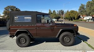 Mercedes-Benz 240GD d'occasion de 1985 en excellent état, prêt à être expédié - Product Image 3