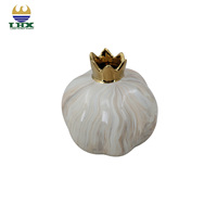 Vase décoratif en céramique de style nordique unique, en marbre, avec couronne dorée, minimaliste, pour fruits et fleurs, décoration d'intérieur, OEM ODM