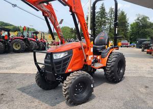 Nuevo Tractor Compacto Bad Boy 1025 de 25 HP, Tractor Agrícola Utilitario con Tracción en las 4 Ruedas, Motor Diésel y Construcción Resistente - Product Image 3