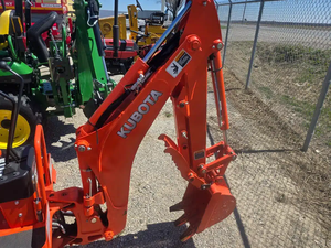 Tractor Kubota BX25D usado con cargador frontal y caja para césped, listo para envío, precio económico, en stock. - Product Image 6
