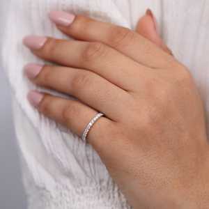 Bague de mariage demi-éternité en diamant rond de culture élégante LR31260 - Product Image 2