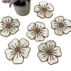 Posavasos de cristal con cuentas en forma de flores hecho a mano para accesorios de mesa económicos restaurantes hoteles para bodas fiestas - Product Image 2