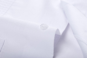 Chemise Habillée de Luxe 100% Coton pour Homme à Poignets Mousquetaires, Couleur Unie, Manches Longues, Personnalisée pour Mariages, Smokings et Autres Tissus - Product Image 5