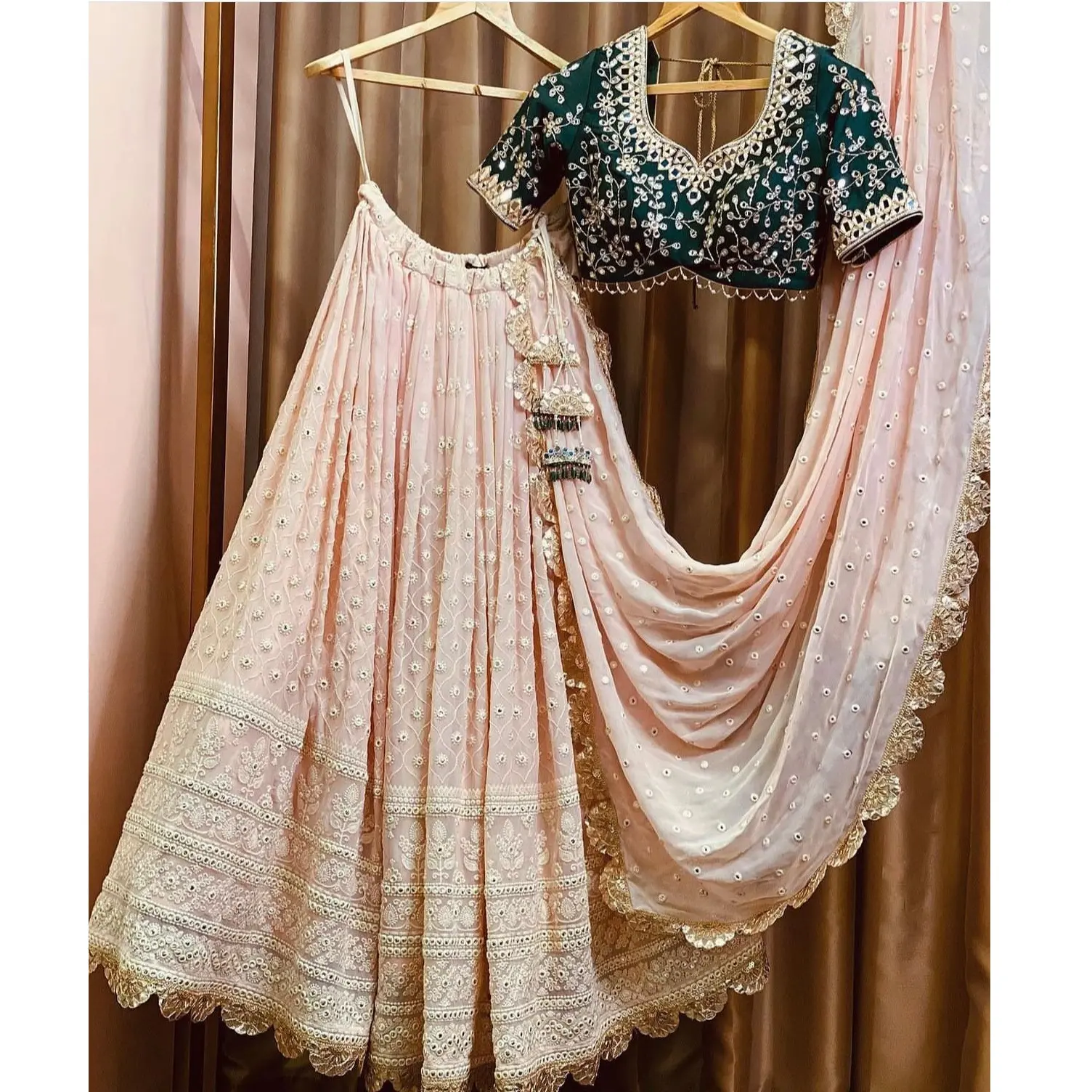 Высококачественная летняя одежда для свадьбы, дизайнерская одежда персикового цвета из Жоржетта, Лехенга Холи, лучшего качества, индийская Пакистанская одежда