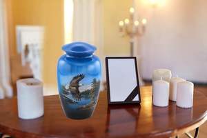 Urna de cremación pintada con estética de águila de Metal, urna de Metal asequible pintada a mano sólida para cenizas, urna de cremación para adultos, tamaño personalizado - Product Image 5