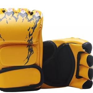 ถุงมือมวย MMA แบบครึ่งนิ้วทำจากหนังสามารถออกแบบโลโก้ของคุณเอง - Product Image 3