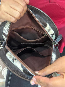 Nuevo monedero de cantimplora de cuero con pelo occidental y mecanizado, bolso redondo cruzado de cuero genuino para mujer, monedero de piel de vaca de alta calidad - Product Image 6