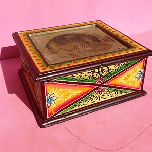 Caja de baratija pequeña de madera pintada ecológica Andcrafted, forma personalizada, decoración del hogar, regalo de boda hecho en La India - Product Image 2