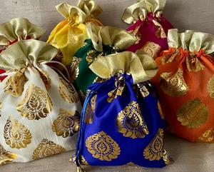 Bolsa de tela de brocado Potli, recuerdo de boda indio, recuerdo de devolución de fiesta, bolsa de regalo de Acción de Gracias, bolsa de regalo Haldi Mehendi Sangeet - Product Image 4
