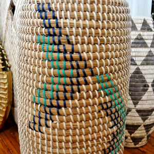 Bouteille d'eau décorative en jonc de mer fabriquée au Vietnam Matériau écologique pour la décoration intérieure et la décoration de la vaisselle Vente en gros - Product Image 5