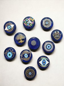 Imán de Cristal con Diseño de Ojo Turco, Forma Redonda, Diseño en Relieve, Tema Moderno de Estambul - Product Image 1