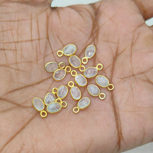 จี้รูปไข่ประดับมูนสโตนสีรุ้งธรรมชาติ ขนาด 4x6 มม. |   จี้เงินแท้ 925 ประดับพลอยเหลี่ยมเพชร - Product Image 4