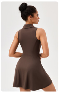 Vestido de tenis para mujer, vestidos atléticos de entrenamiento de manga corta sin pantalones cortos incorporados - Product Image 5