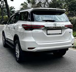 Toyota Fortuner hybride 2020 d'occasion, toutes options - Product Image 2