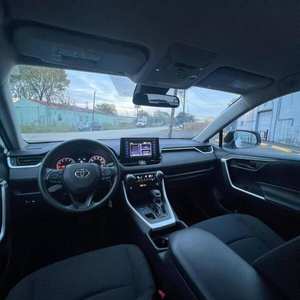 Toyota RAV4 XLE Premium AWD SUV Usada Barata, Modelo 2023, 5 Asientos, 100% en Perfecto Estado, Sin Accidentes, 1 Año de Garantía - Product Image 2