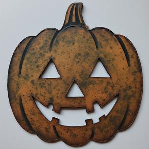 Adorno de linterna de hoja de hierro de diseño intrincado en acabado de pátina, arte hecho a mano que brilla maravillosamente como Halloween rústico - Product Image 5
