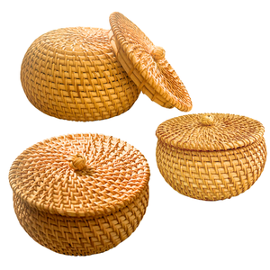 Panier en rotin naturel et beau avec couvercle idéal pour organiser votre entrée - Product Image 1