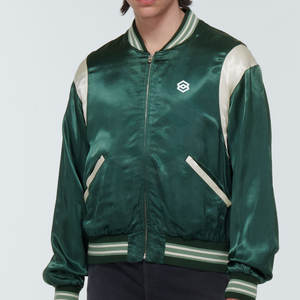 Blouson bombardier en satin Améliorez votre style streetwear avec un blouson bombardier en satin élégant - Product Image 3