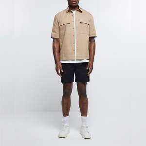 Cinturón con bolsillos laterales y cierre de cremallera, botones, 98% algodón, 2% elastano, negro, pantalones cortos ajustados, Chino - Product Image 1