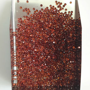 พลอยโกเมนแดงธรรมชาติ 1.5 มม. ทรงกลมเจียระไนแบบบริลเลียนท์ คุณภาพดีที่สุด สำหรับทำเครื่องประดับ - Product Image 3