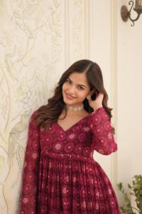 Robe Anarkali jaune pour femme Robe Kurti à fleurs entièrement cousues avec décoration en dentelle pour les mariages et les fêtes Tissu en mousseline de soie - Product Image 5