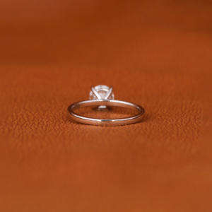 Bague de fiançailles en or 14KT 3.00 CT de style classique de luxe avec diamant cultivé en laboratoire IGI certifié cadeau d'anniversaire parfait - Product Image 4