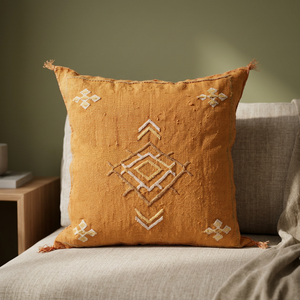 Housse de coussin en soie jaune moutarde, faite à la main, personnalisable, carrée, bohème, brodée, avec fermeture enveloppe, motif géométrique, décoration intérieure - Product Image 2