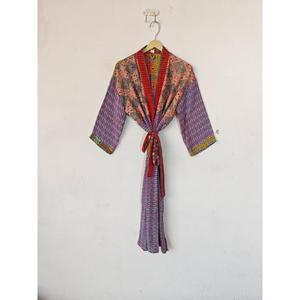 Peignoir Kimono Ouvert Vintage Femme Robe de Nuit Sari en Soie Indienne avec Ceinture Taille XL Thermique pour la Vie Quotidienne pour la Saison de Printemps - Product Image 1