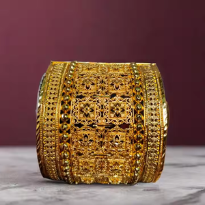 Bracelets de qualité supérieure sertis de bracelets de style moderne plaqués or 22 carats pour femmes portant des bijoux par les exportateurs - Product Image 1