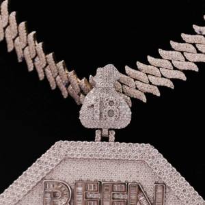 Pendentif en moissanite taille ronde et baguette sertie de diamants, style hip-hop, cadeau de mariage pour homme, argent sterling 925 - Product Image 4