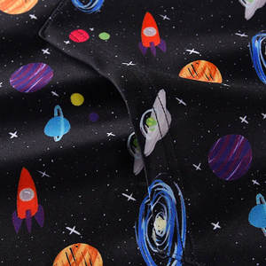 เสื้อฮู้ดดี้ผู้ชายสำหรับฤดูหนาว ดีไซน์พิมพ์ลายแบบซับลิเมชั่น สวมใส่สบาย ดีไซน์โดดเด่น ใช้งานง่าย ดีไซน์ไม่ซ้ำใคร หลากสี จาก VIKY INDUSTRIES - Product Image 4