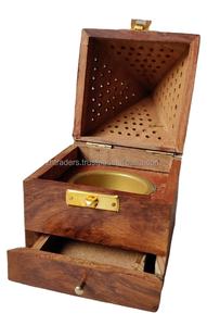 Brûleur d'encens islamique fait main en bois naturel et porte-bakhoor divin Aura pour mosquée, Ramadan et Eid décoration de la maison - Product Image 3