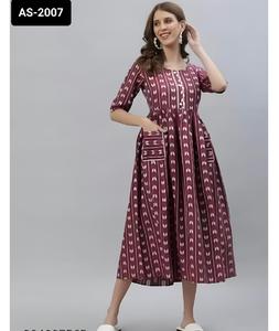 Kurtis listos para usar de algodón del sur de uso diario e informal indio con estampado digital Kurtis de bajo precio y talla grande disponible - Product Image 1