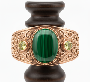 Bracelet jonc unisexe style bohème, plaqué or, perles tibétaines, cabochon en malachite, cadeau d'anniversaire artisanal - Product Image 1