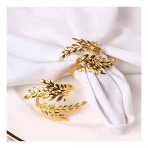 Ensemble de 8 ronds de serviette en métal exclusifs, ensemble de ronds de serviette classiques en métal argenté structuré avec une feuille au design exclusif. - Product Image 4