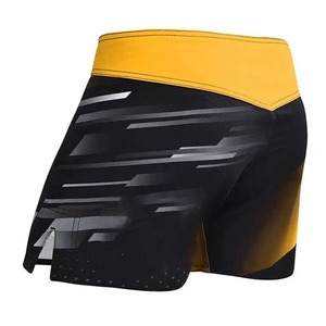 Shorts de MMA/Boxe personnalisés avec logo imprimé sur le devant, tissu respirant, séchage rapide, couleur personnalisée, entraînement d'arts martiaux pour hommes - Product Image 3