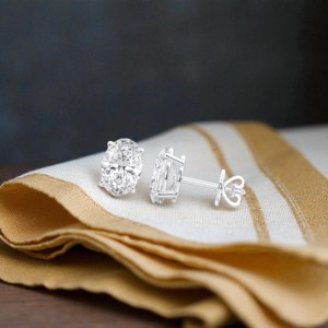 1.00 CT F/VS ovale coupe laboratoire cultivé diamant quatre griffes ensemble boucle d'oreille en or massif pour unisexe - Product Image 4